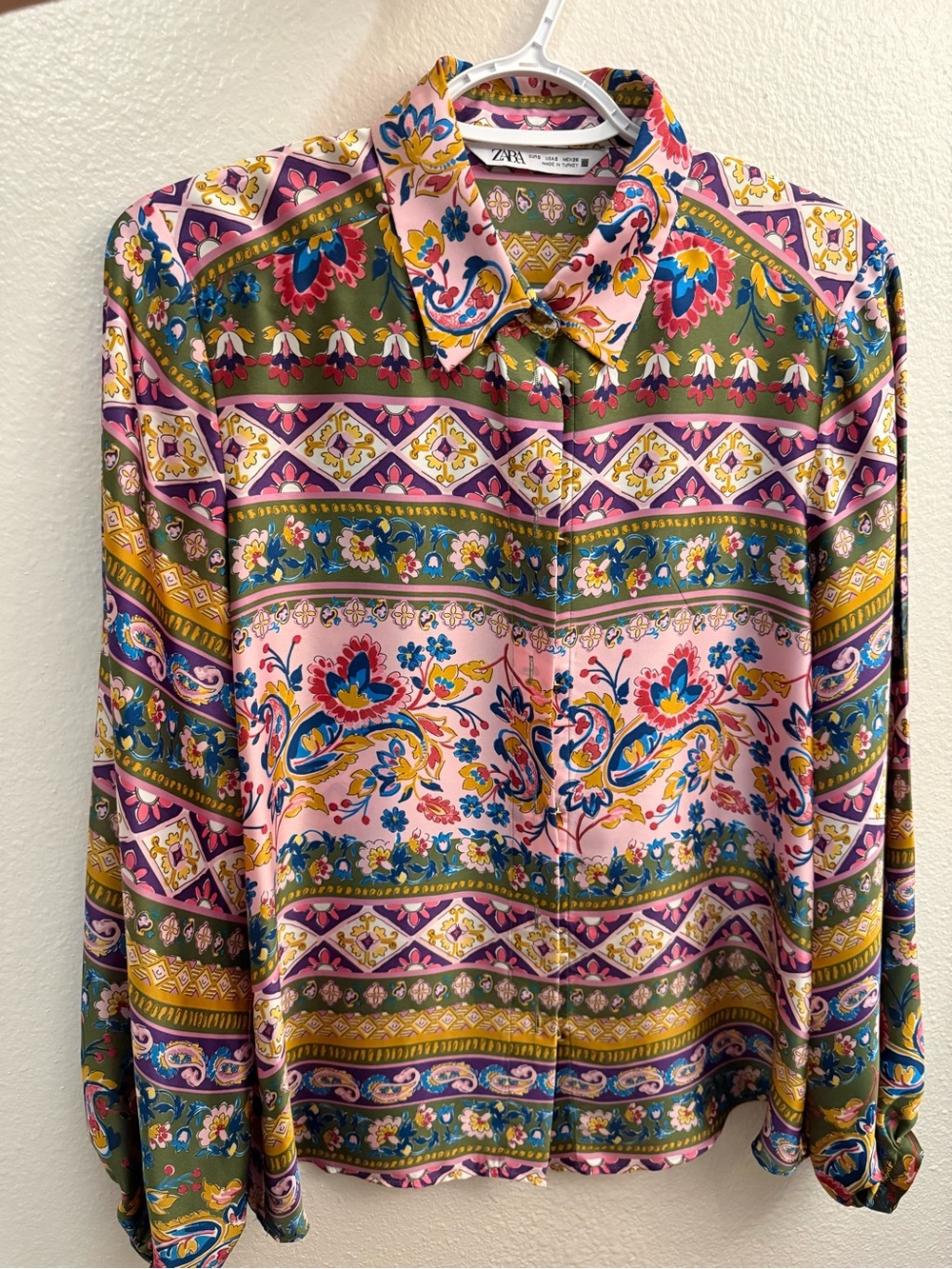 ZARA Women’s SatinMulticolor Floral-Print Button Down Shirt - S